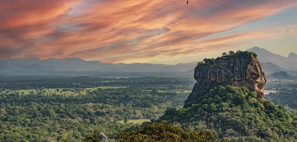 Forteresse de Sigiriya, site inscrit au patrimoine mondial de l'UNESCO, lors d'un circuit de Noël au Sri Lanka en famille